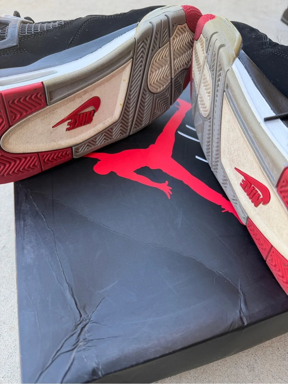 Jordan 4 Retro Bred (2019)
